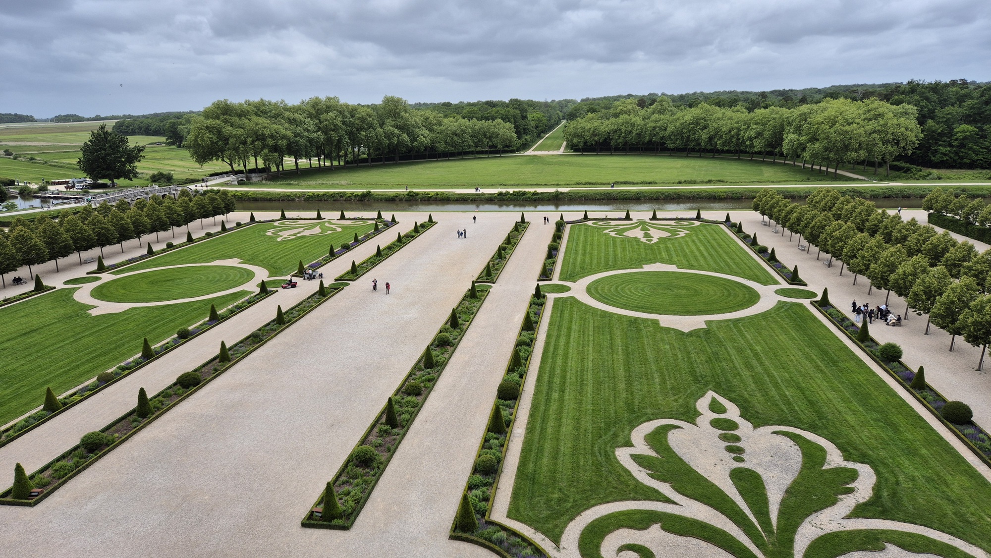 Chateau de Chambord garden