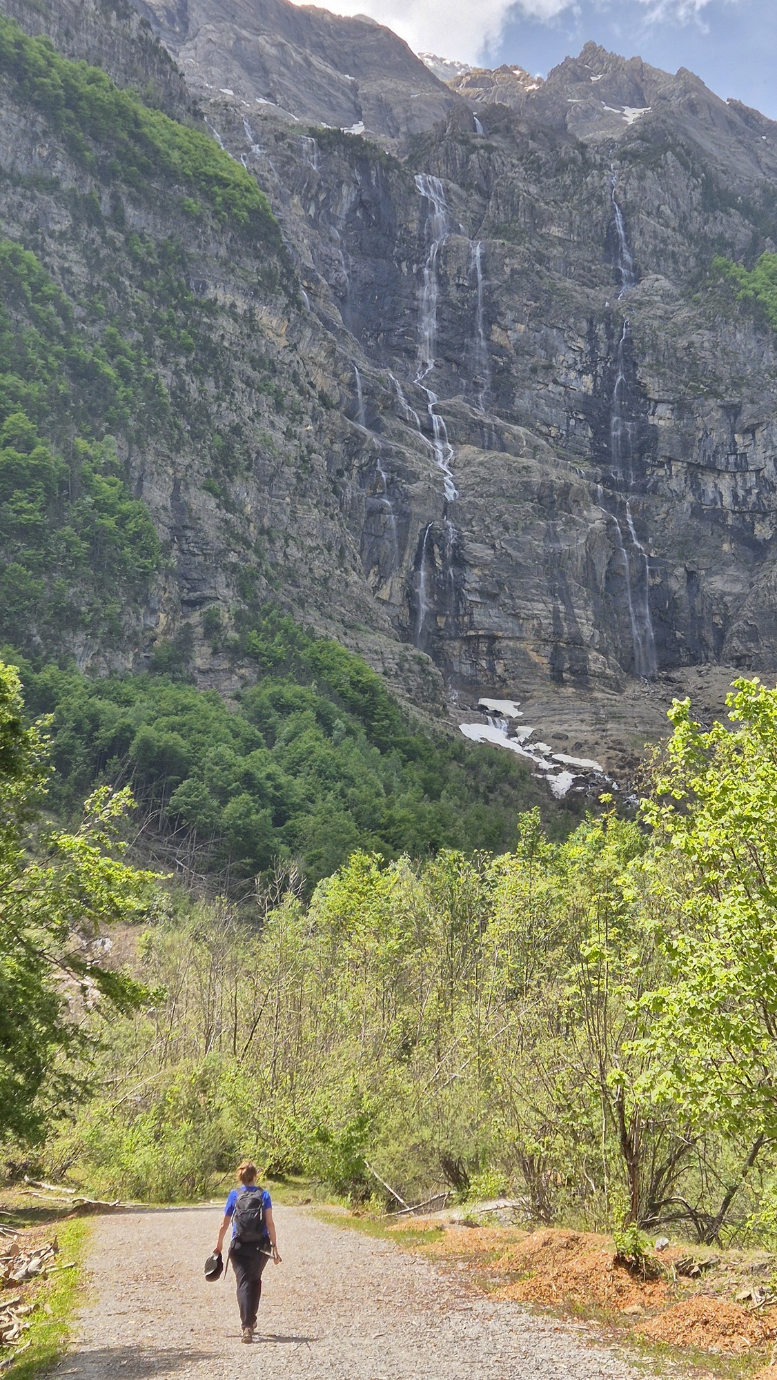 Small waterfalls on Llanos de la Larri hike
