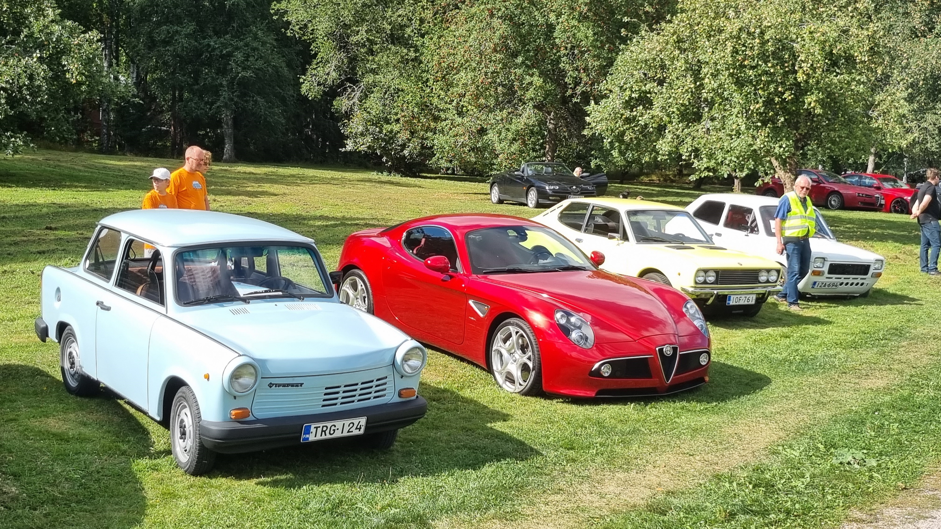 Alfa 8C and Trabant Luukki