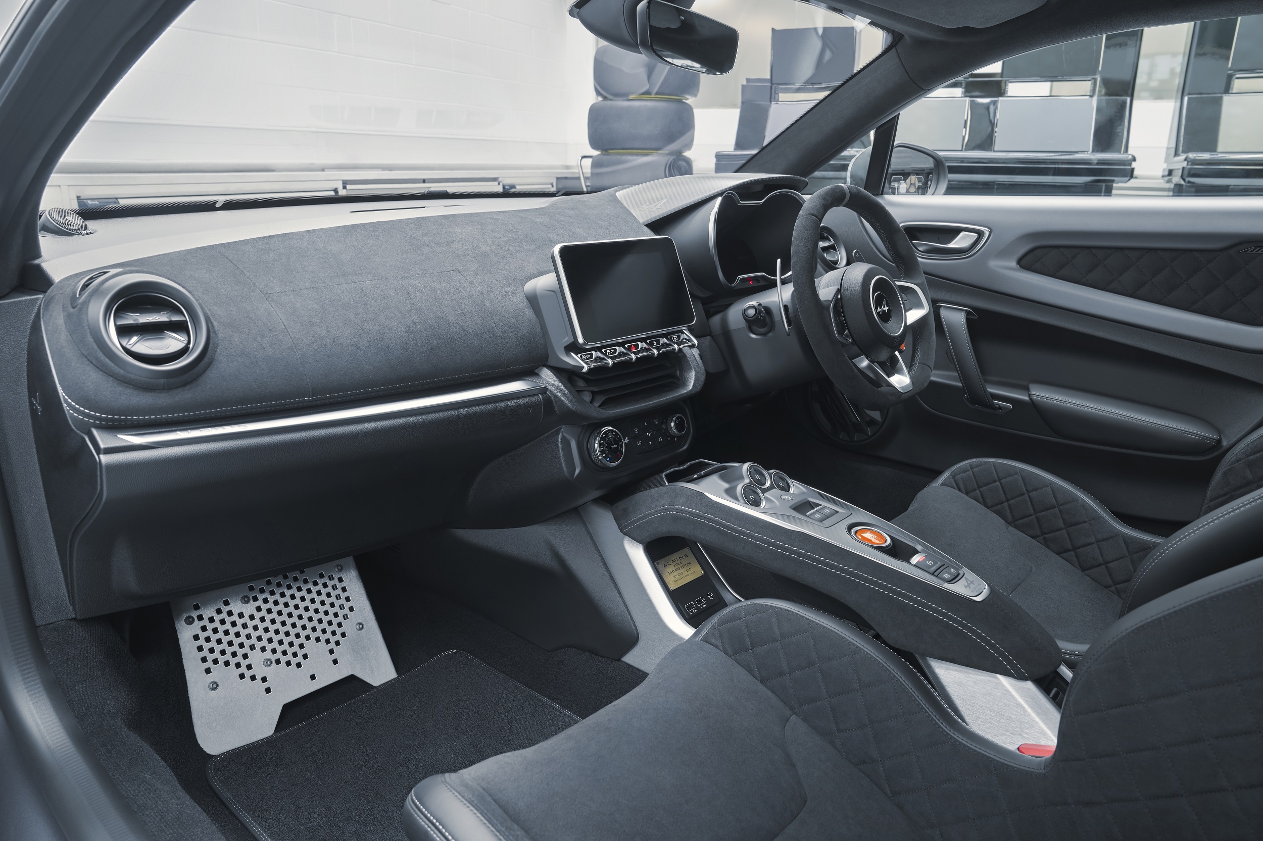 2023 Alpine A110 Enstone Edition interior