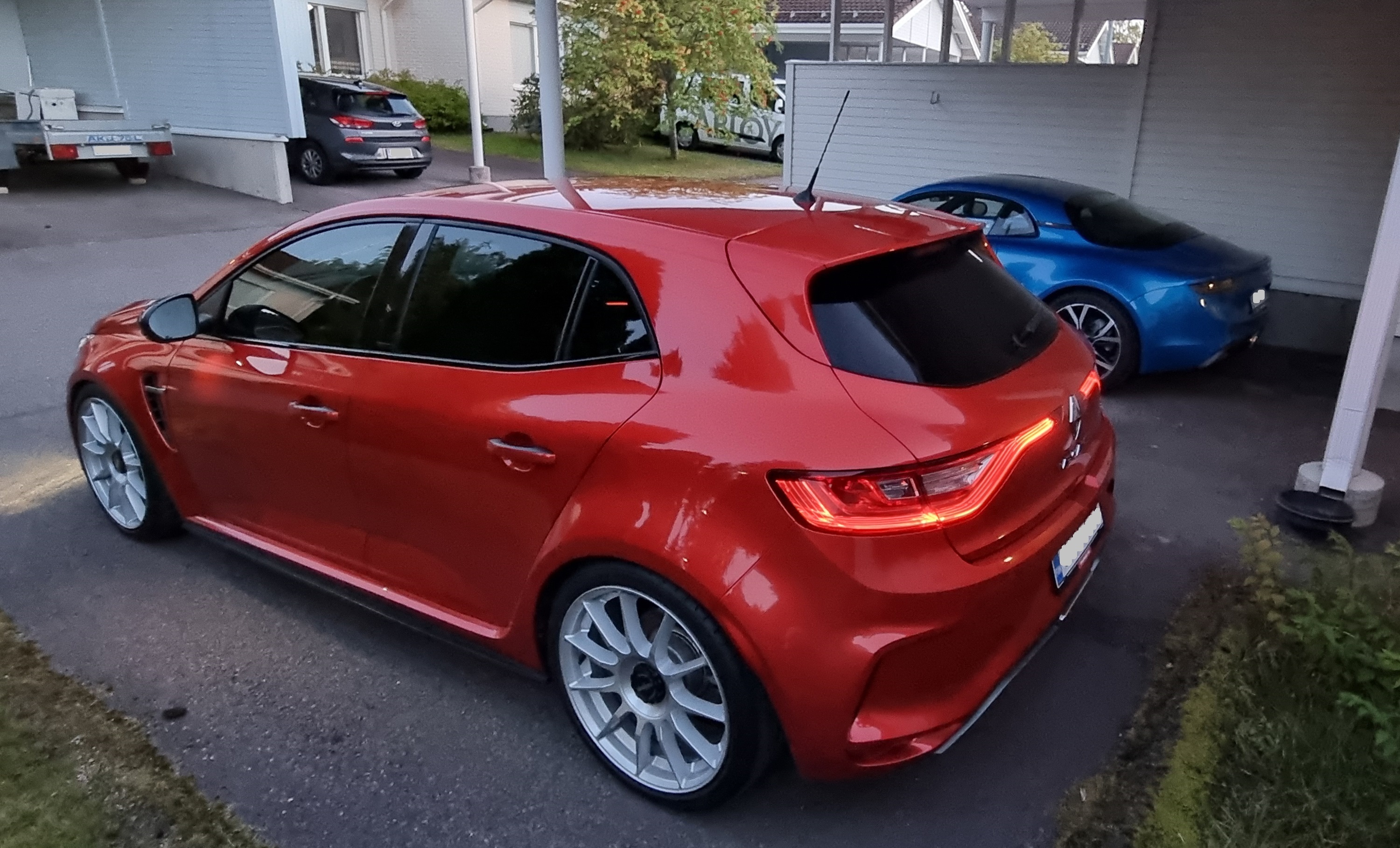 2021 Renault Megane RS 280 seats and 2022 Alpine A110