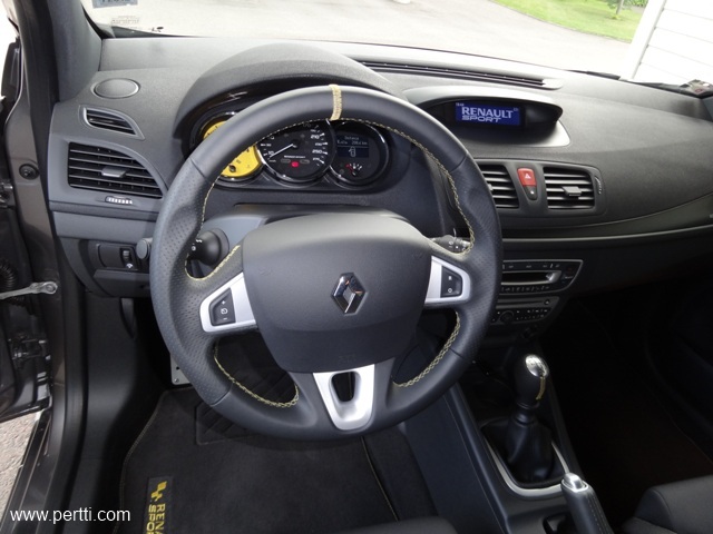 Megane RS dashboard