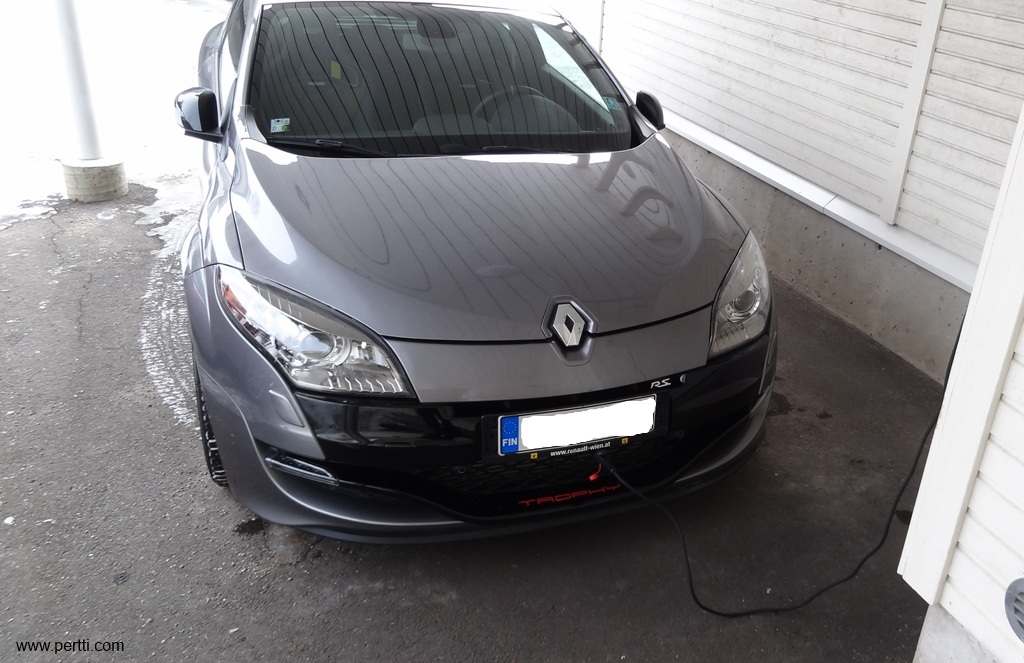 Megane engine heater